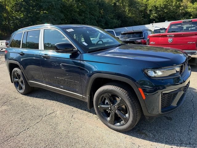 New 2027 Fathom Blue Pearl-Coat Paint Jeep Limited image 9