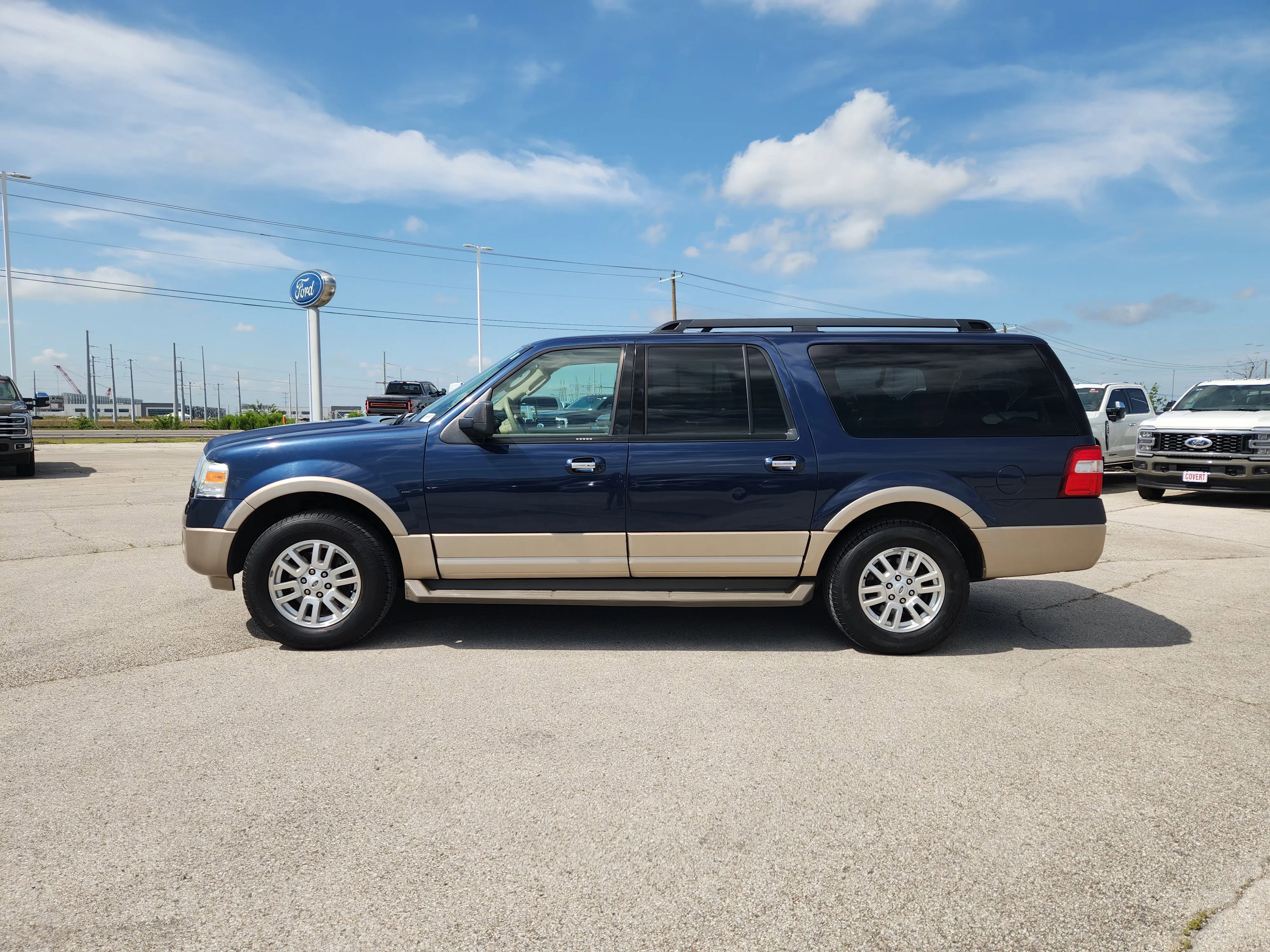 Used 2013 Blue Ford XLT image 4