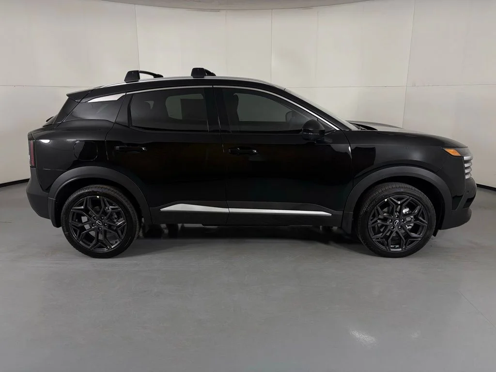 New 2026 Super Black Nissan SR image 9