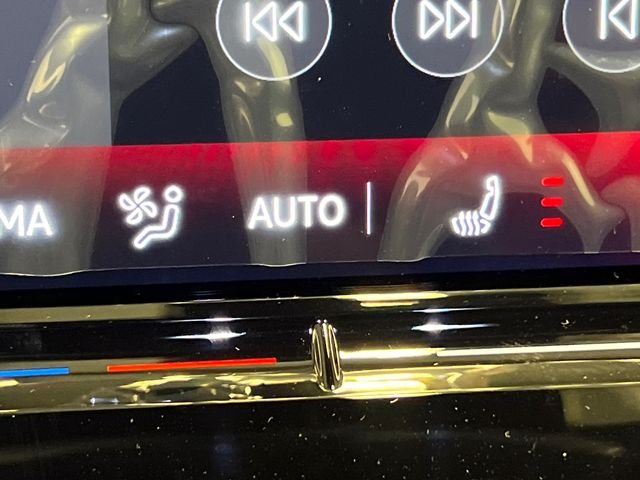 New 2026 White Volkswagen 2.0T SE R-Line Black image 19
