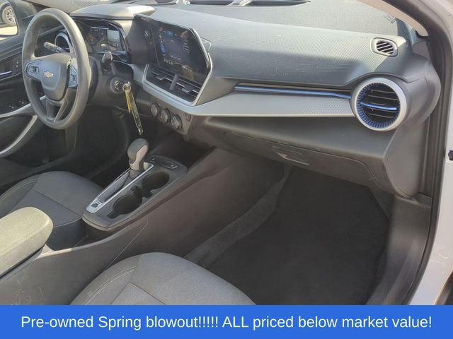 Used 2025 White Chevrolet LS image 45