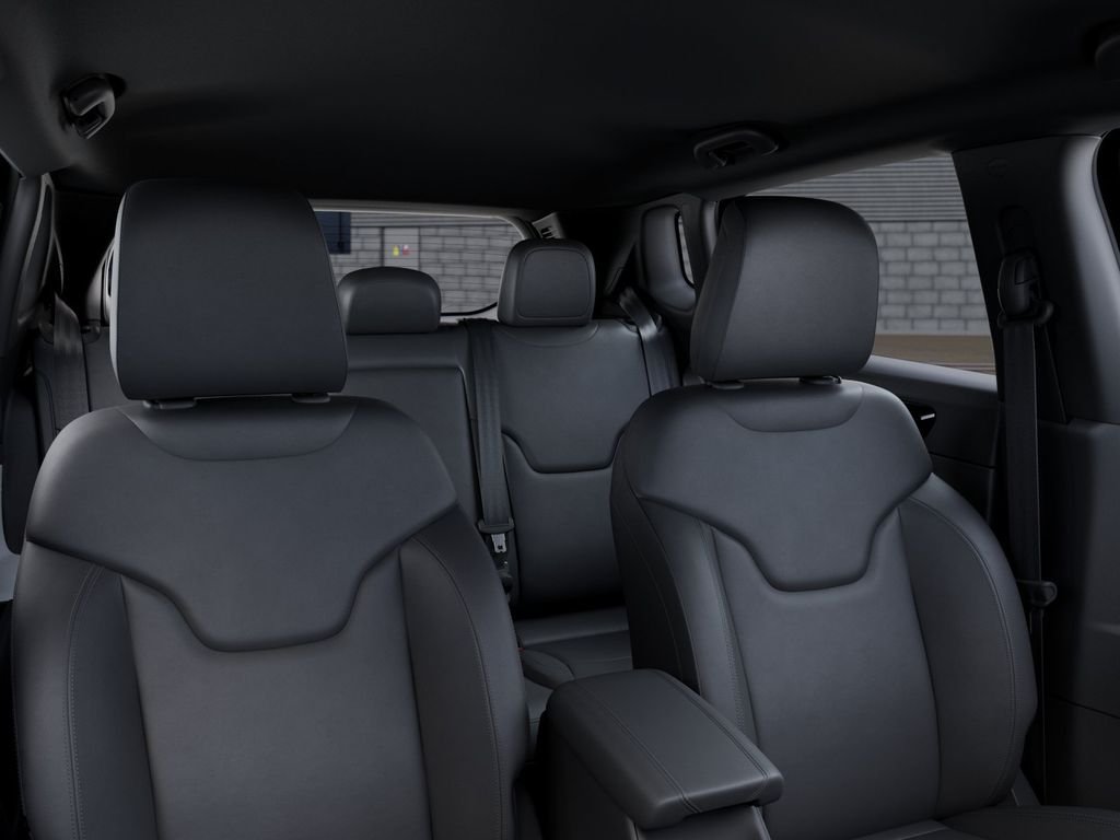 New 2026 Diamond Black Crystal Pearl-Coat Exterior Paint Jeep Limited image 26