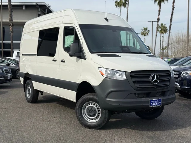 2026 Mercedes-Benz Sprinter 2500 Cargo 144 WB