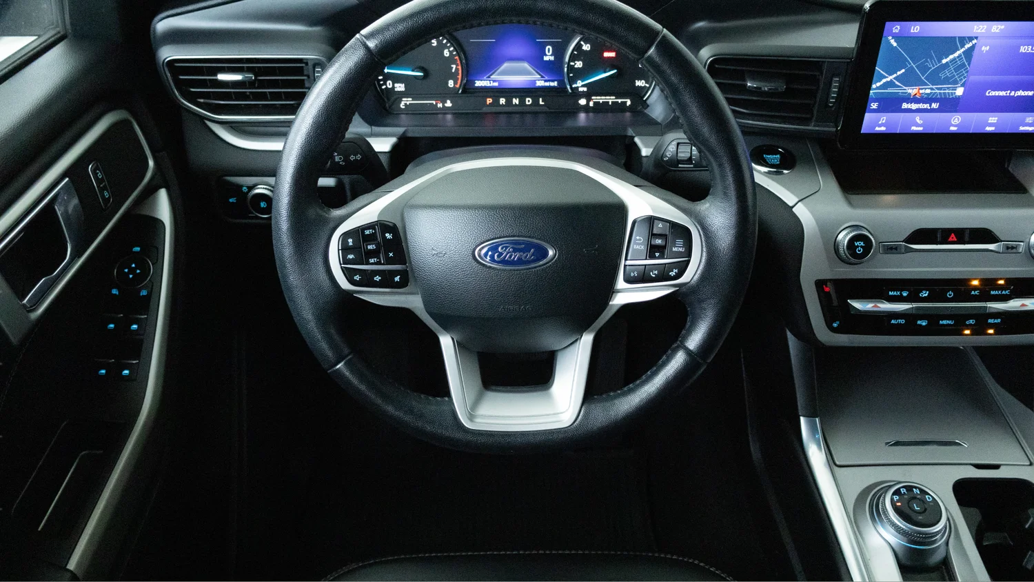 Used 2023 Gray Ford XLT image 11
