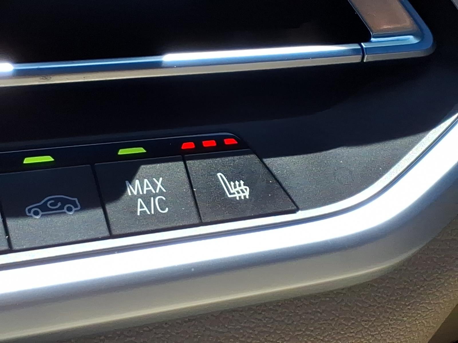 Used 2022 Black BMW xDrive40i image 5