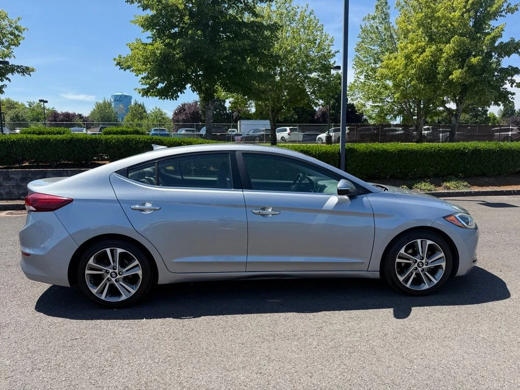 Used 2017 Shale Gray Metallic Hyundai Limited image 8