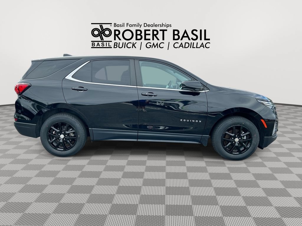 Used 2022 MOSAIC BLACK METALLIC Chevrolet LT image 9