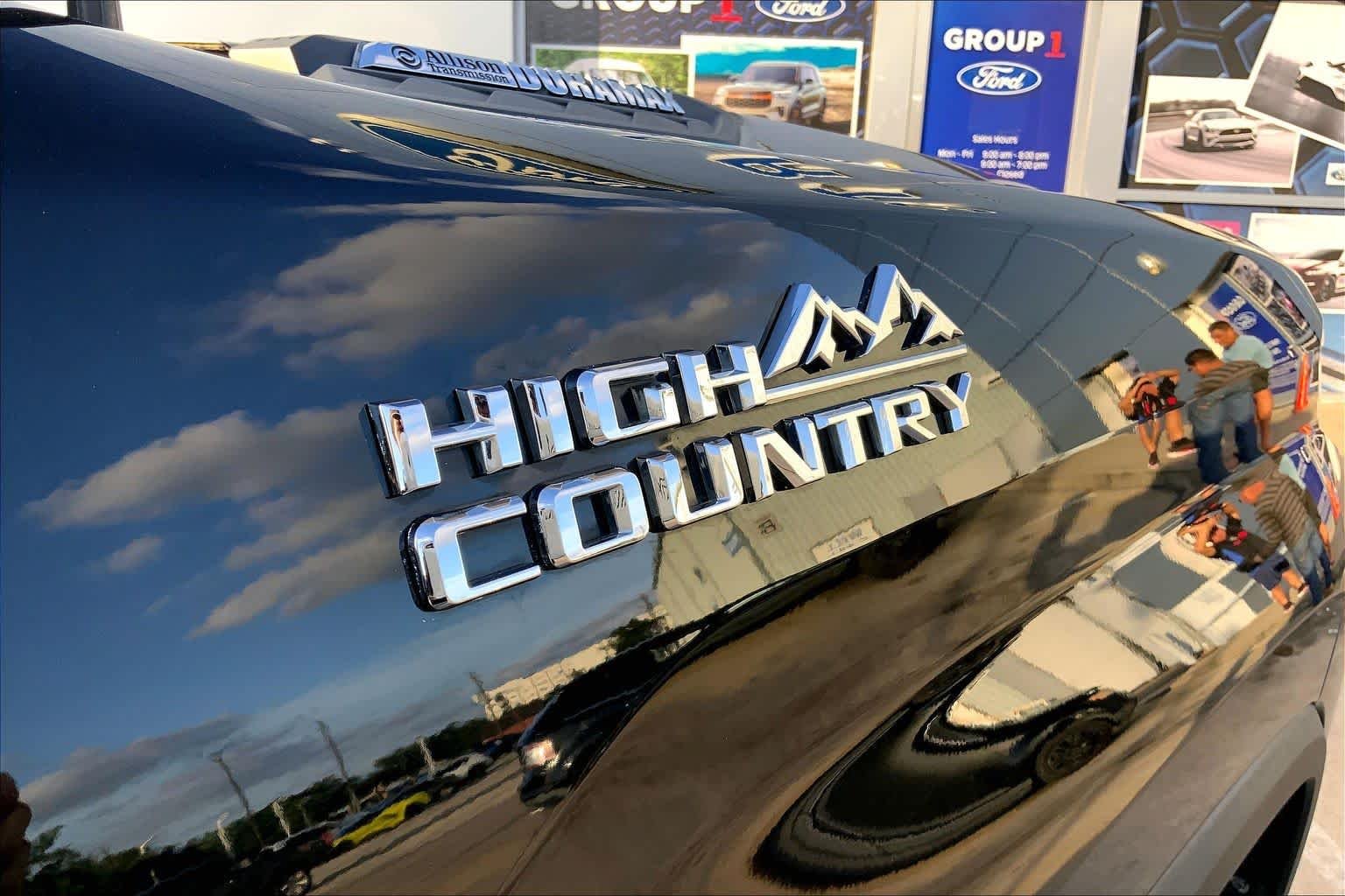 Used 2022 Black Chevrolet High Country image 10
