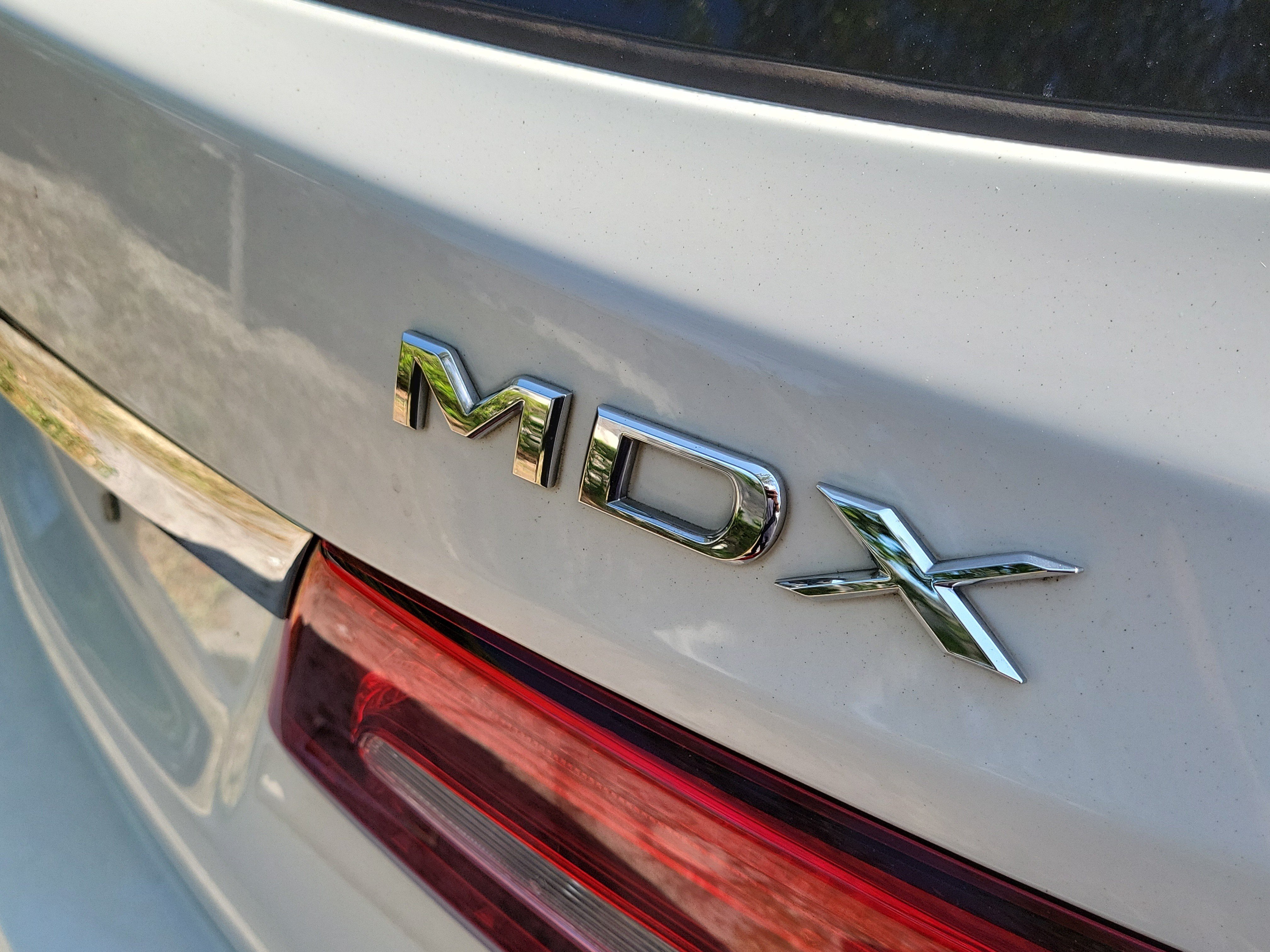 Used 2020 Platinum White Pearl Acura MDX image 5