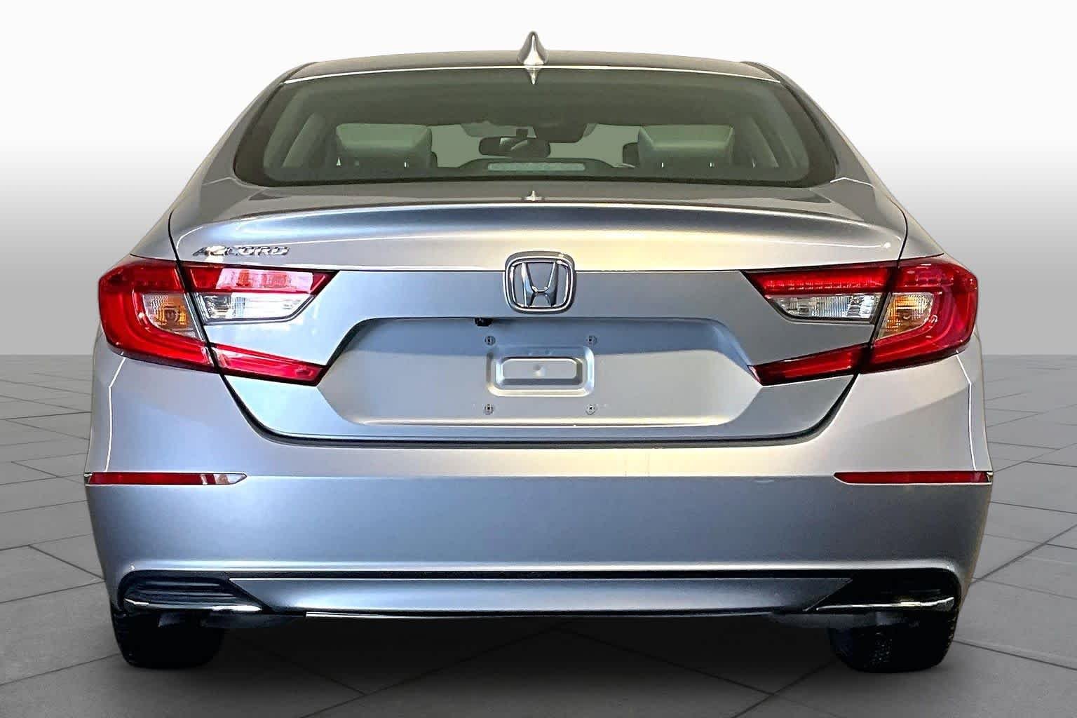 Used 2020 Lunar Silver Metallic Honda EX image 5