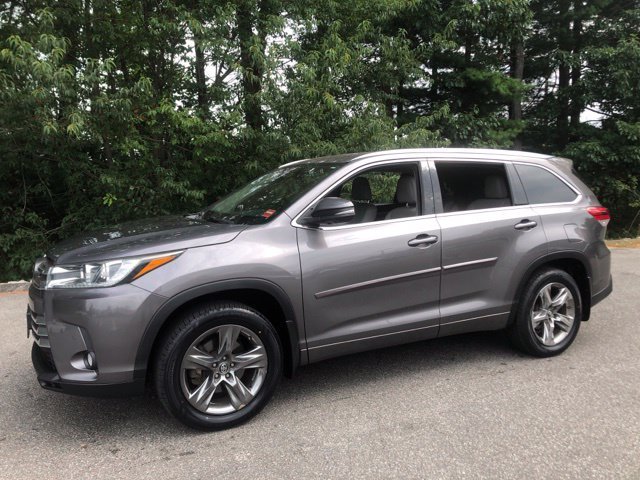 Used 2017 Predawn Gray Mica Toyota Limited Platinum image 8