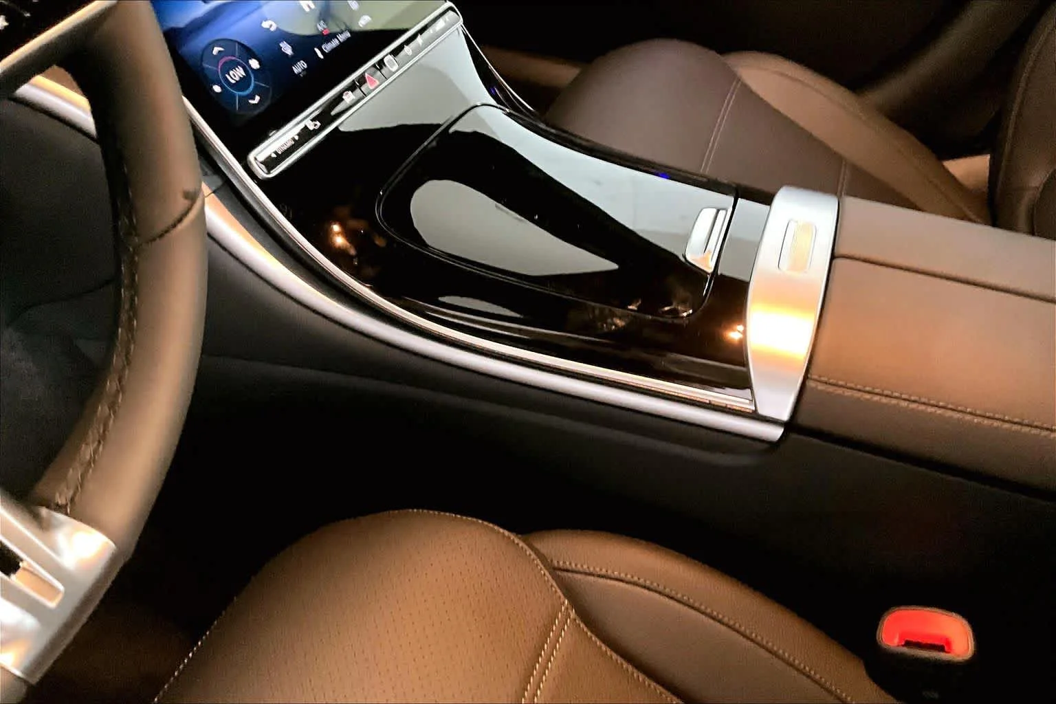 New 2026 Selenite Grey Metallic Mercedes-Benz C 300 image 11