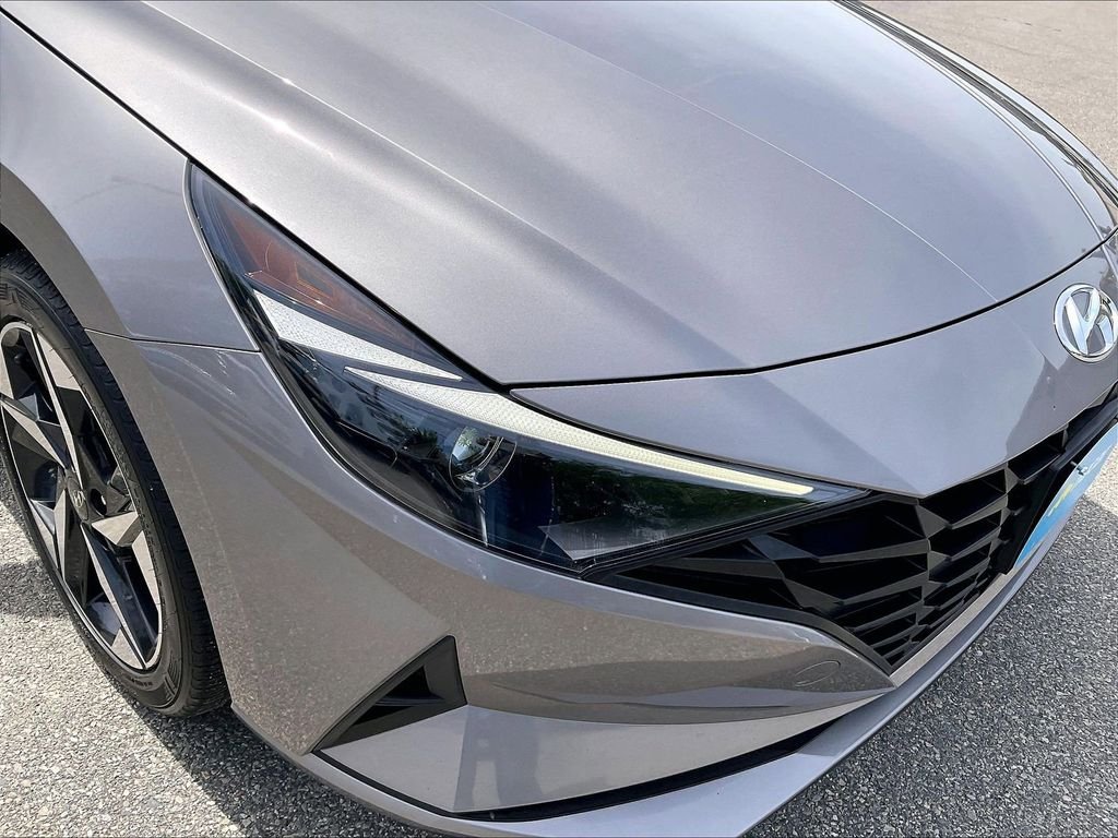 Used 2023 Silver Hyundai SEL image 32