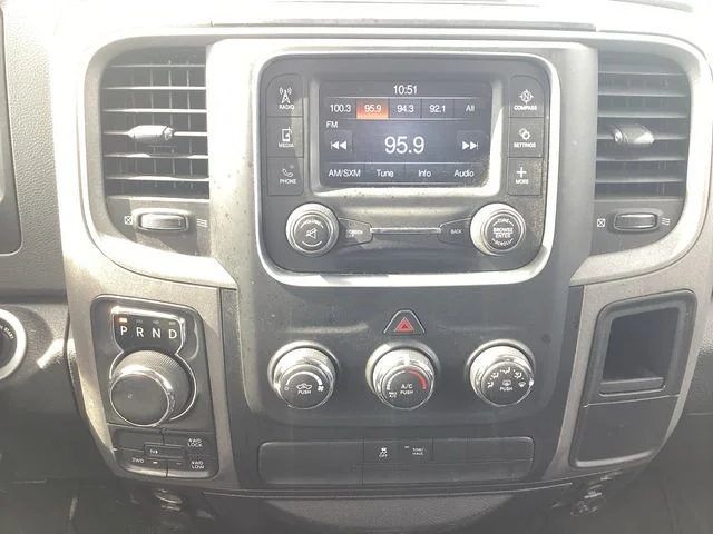Used 2015 Bright White Clearcoat Ram Express image 11