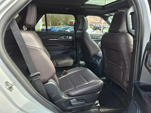Used 2025 White Ford Platinum image 22