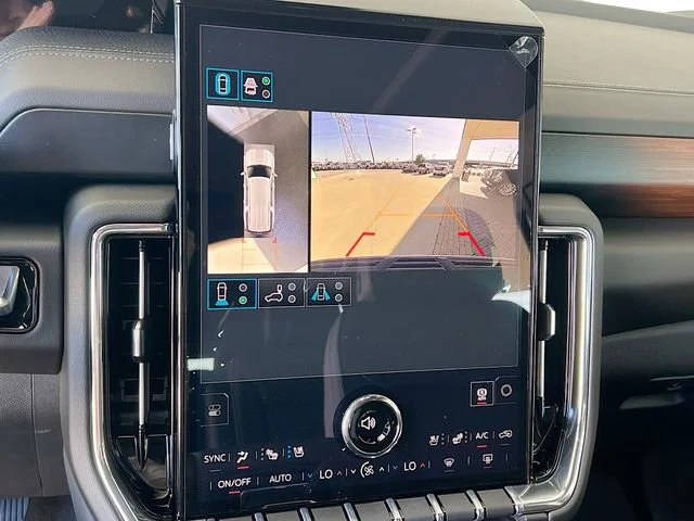 2026 GMC Yukon XL Denali - Photo 9