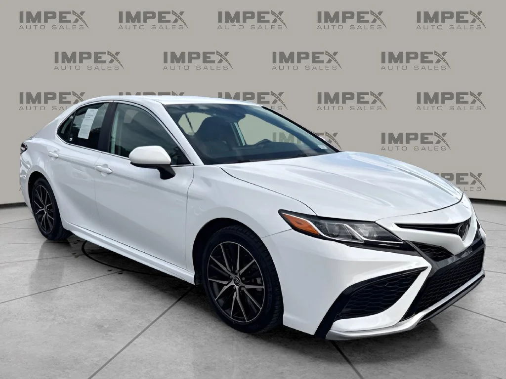 Used 2021 White Toyota SE image 7