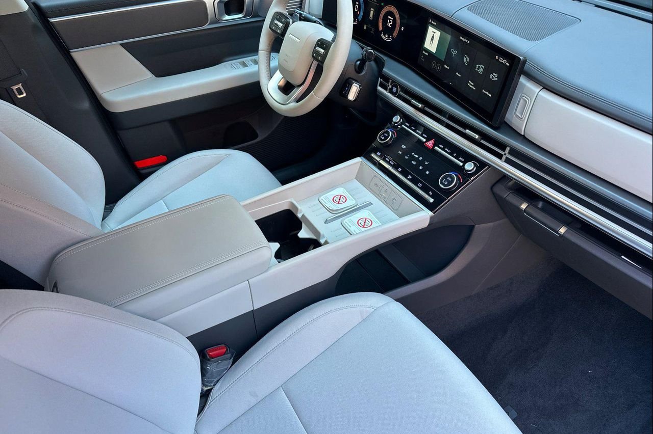 2026 Hyundai Santa Fe SE - Photo 18