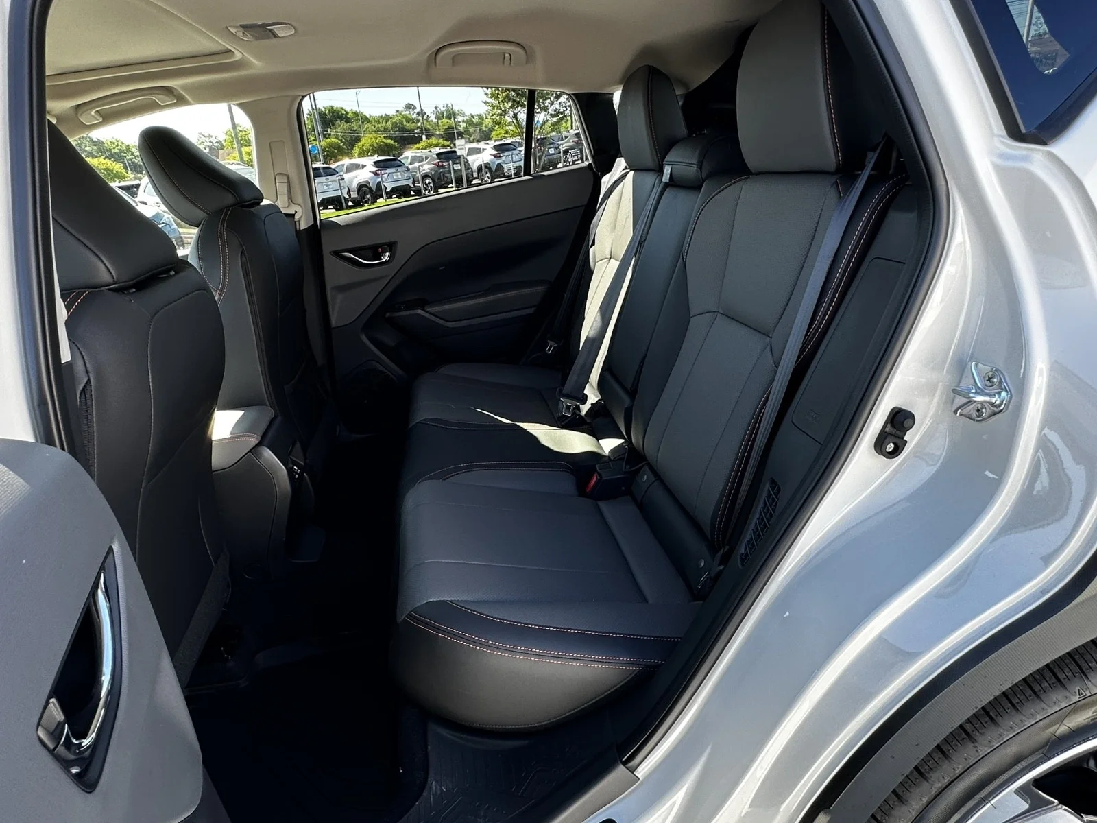 New 2026 CRYSTAL WHITE PEARL Subaru Limited Hybrid image 11