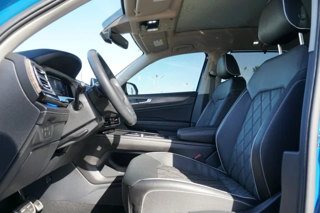 New 2025 R3R3 Mountain Lake Blue Volkswagen 2.0T SEL Premium R-Line image 18