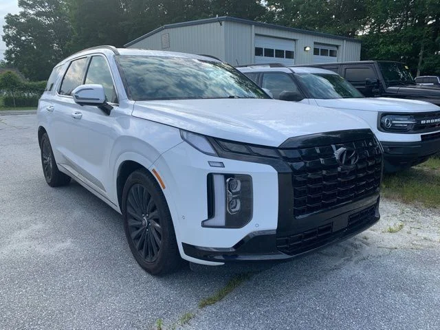 Used 2024 White Hyundai Calligraphy Night Edition image 2