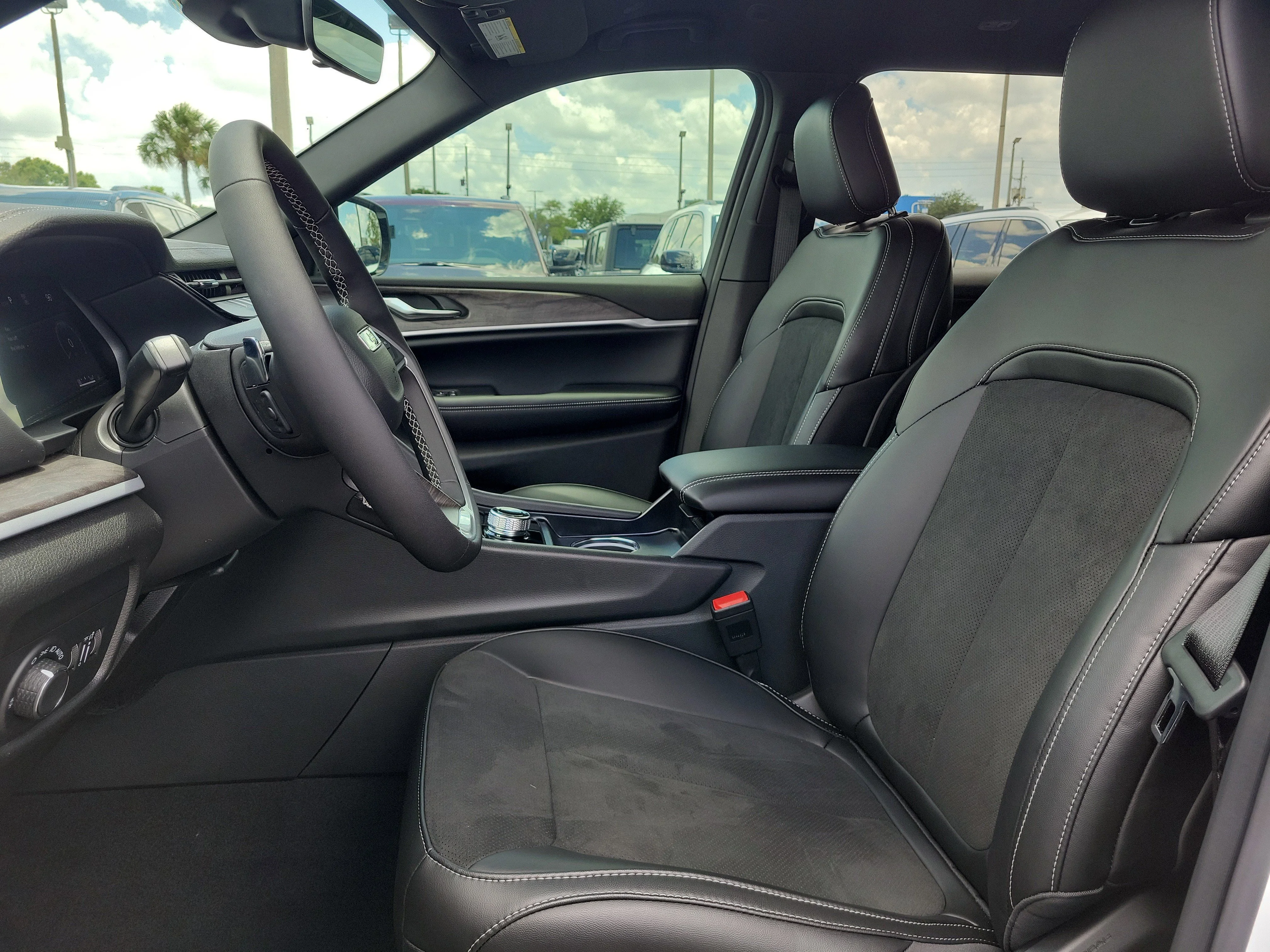 New 2026  Jeep Laredo Altitude image 11