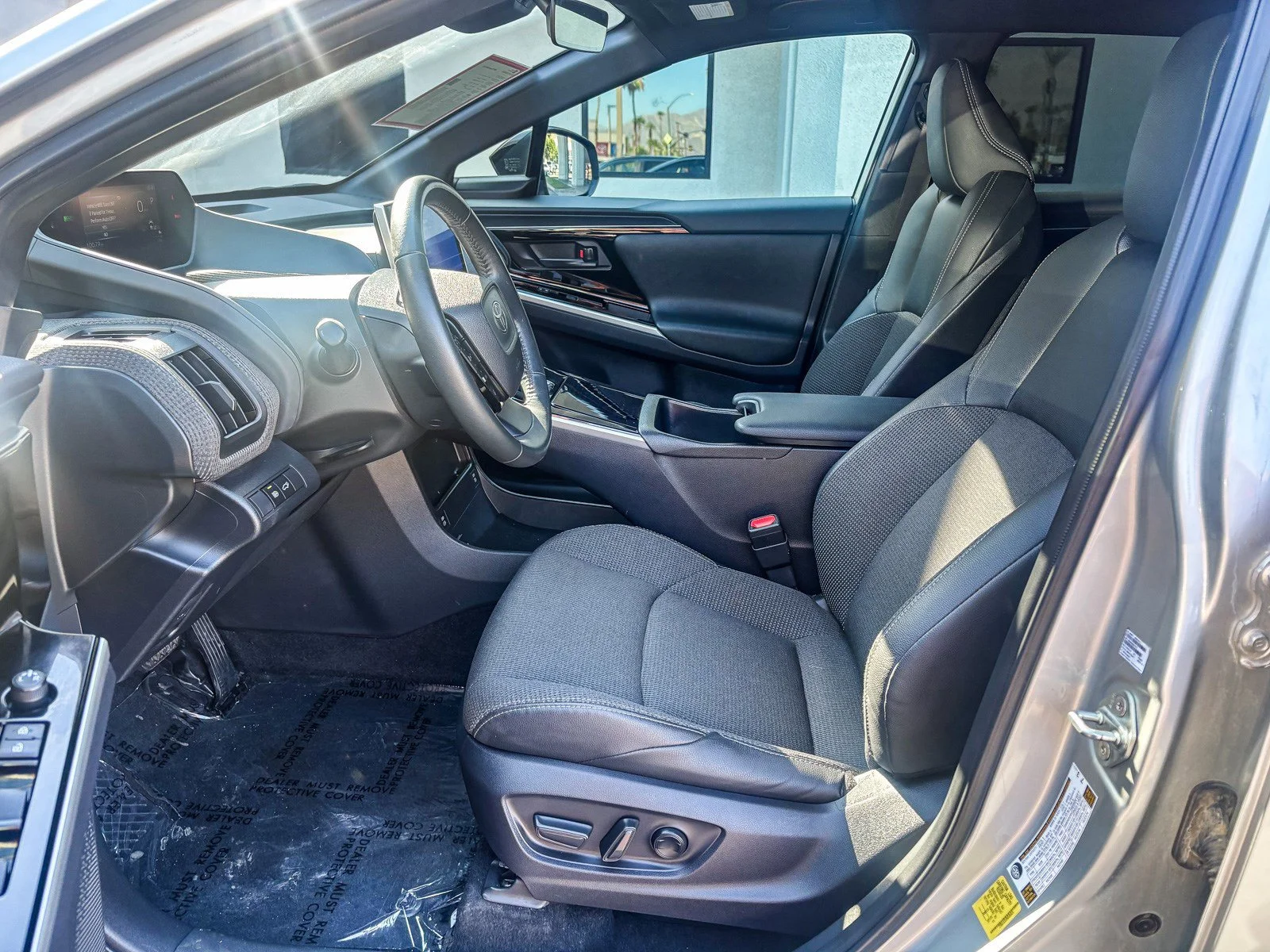Certified Used 2025 Elemental Silver Metallic Toyota XLE image 19