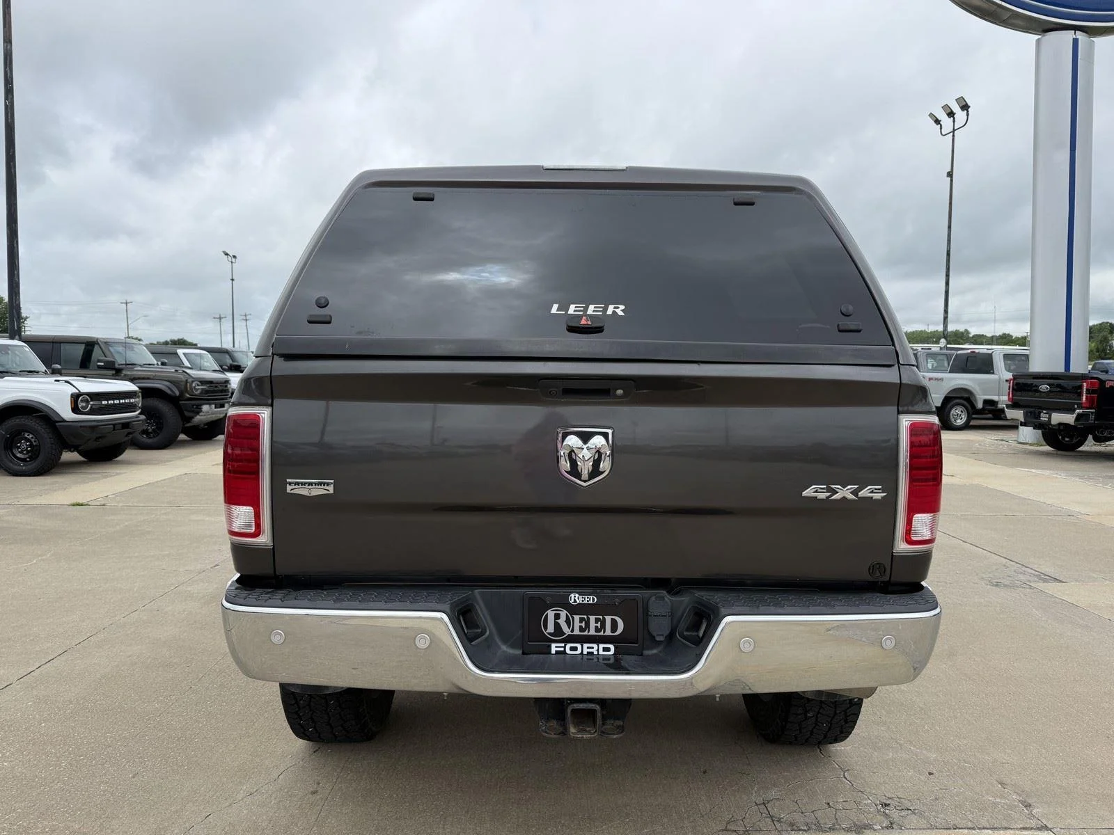 Certified Used 2017 Granite Crystal Clearcoat Metallic Ram Laramie image 9