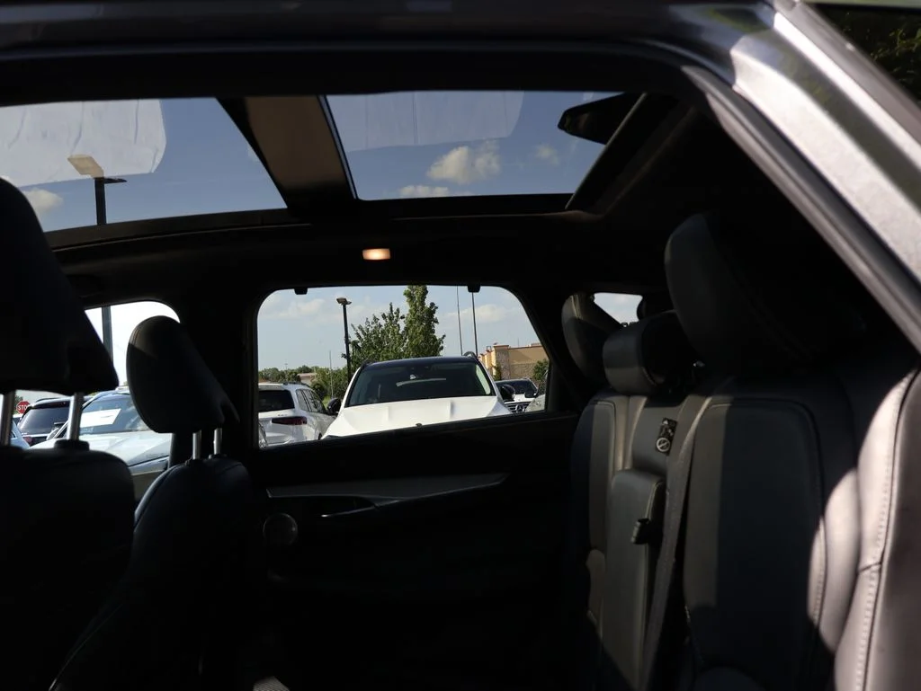 Used 2019 Gray INFINITI ESSENTIAL image 13