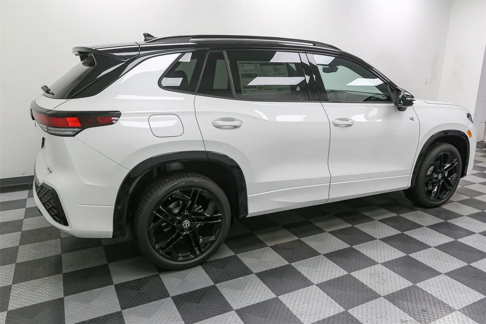 New 2026 Opal White w Deep Black Roof Volkswagen SE R-Line Black image 9