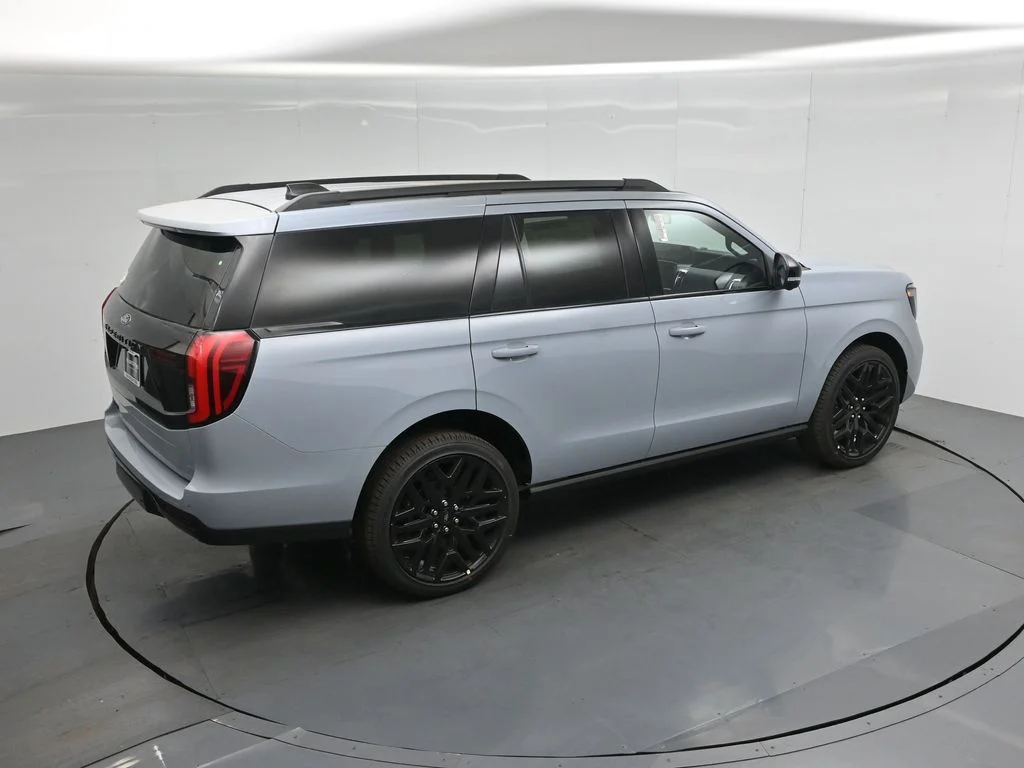 New 2026 Glacier Gray Metallic Tri-Coat Ford Platinum image 41
