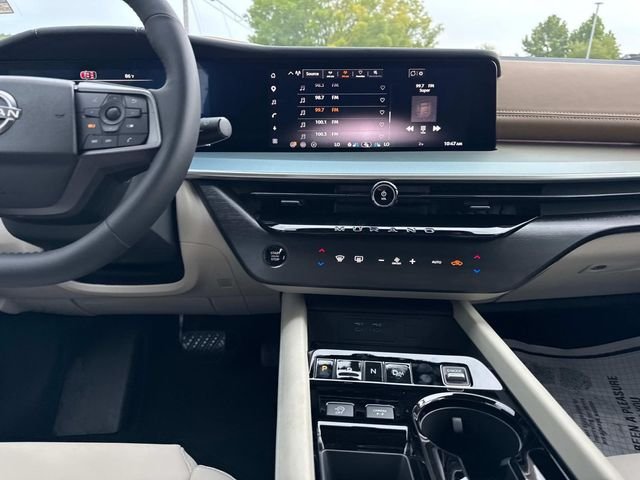 New 2027 Champagne Silver Metallic Nissan Platinum image 21