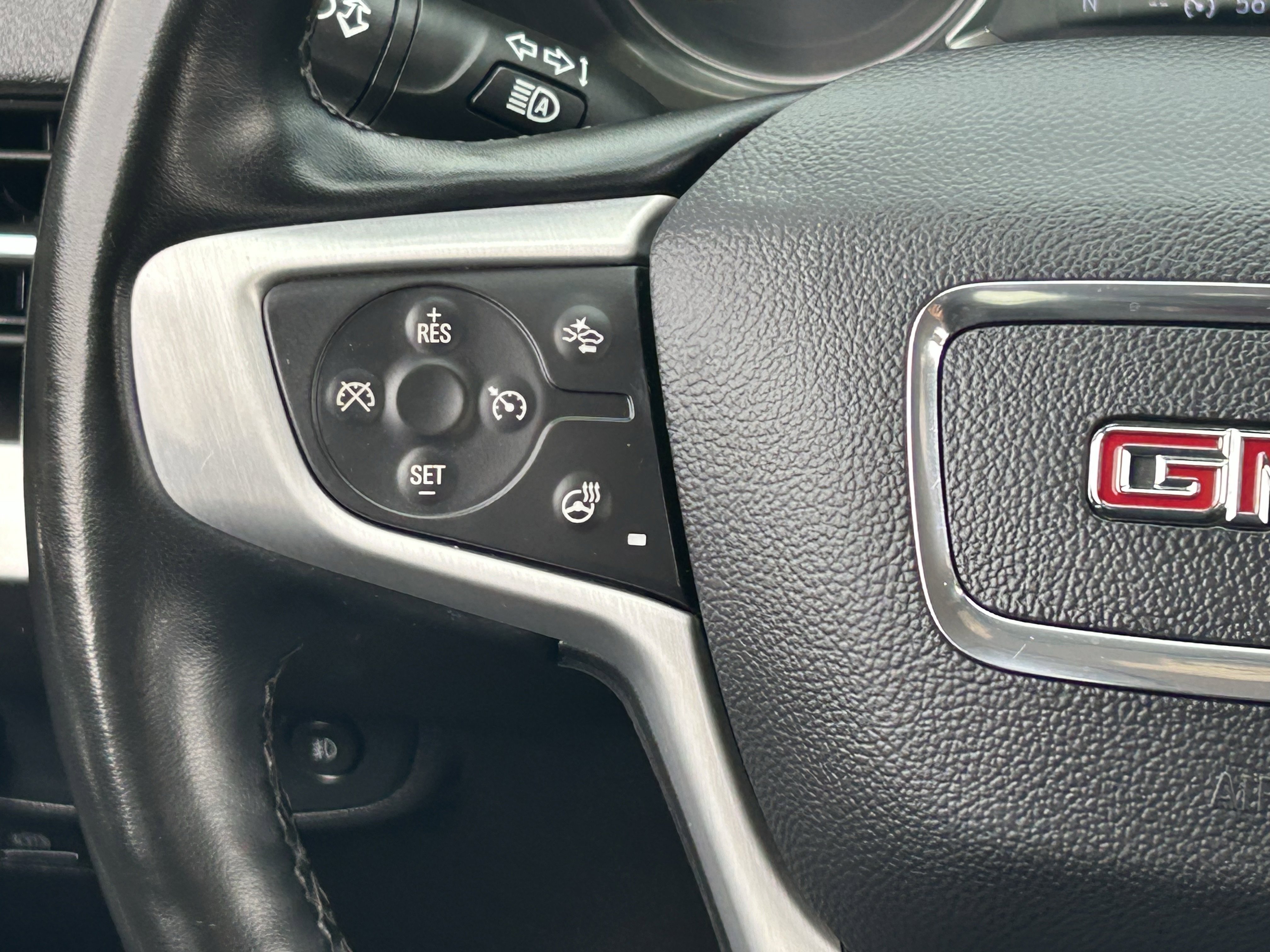Used 2024 Summit White GMC SLT image 23