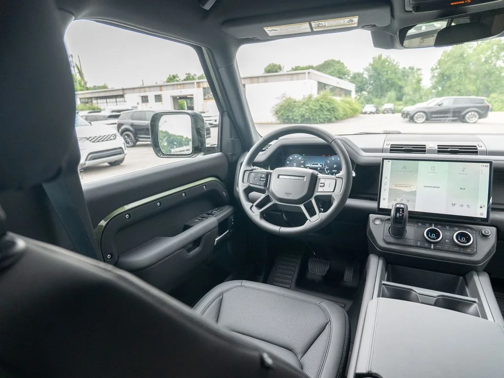 New 2026 Green Land Rover S image 18
