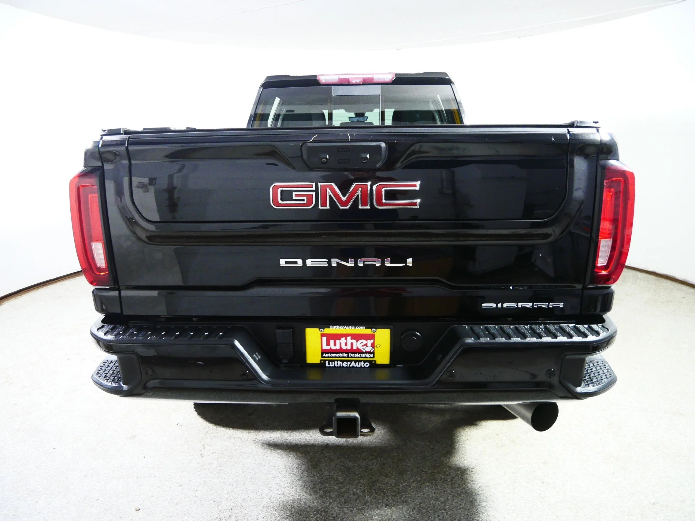 Used 2022 Onyx Black GMC Denali image 6