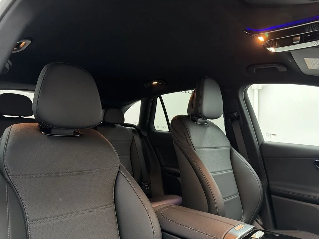 Used 2026 White Mercedes-Benz GLC 300 image 28