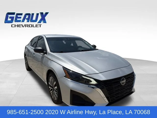 Used 2024 Silver Nissan 2.5 SV image 1