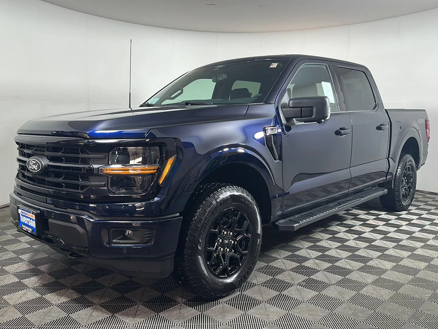 New 2026 Antimatter Blue Metallic Ford XLT image 4