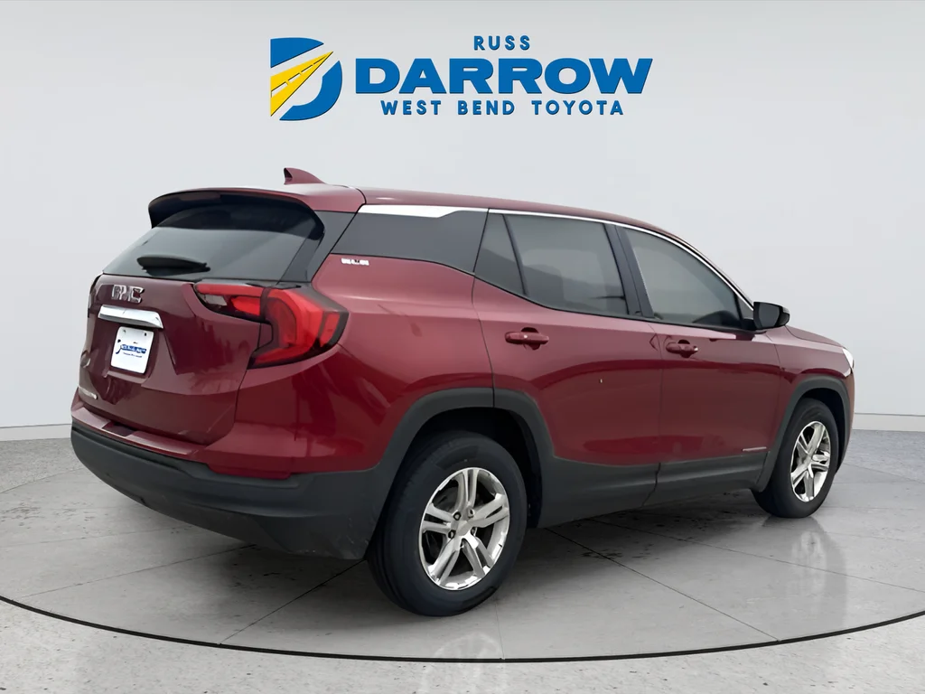 Used 2018 Red GMC SLE image 6