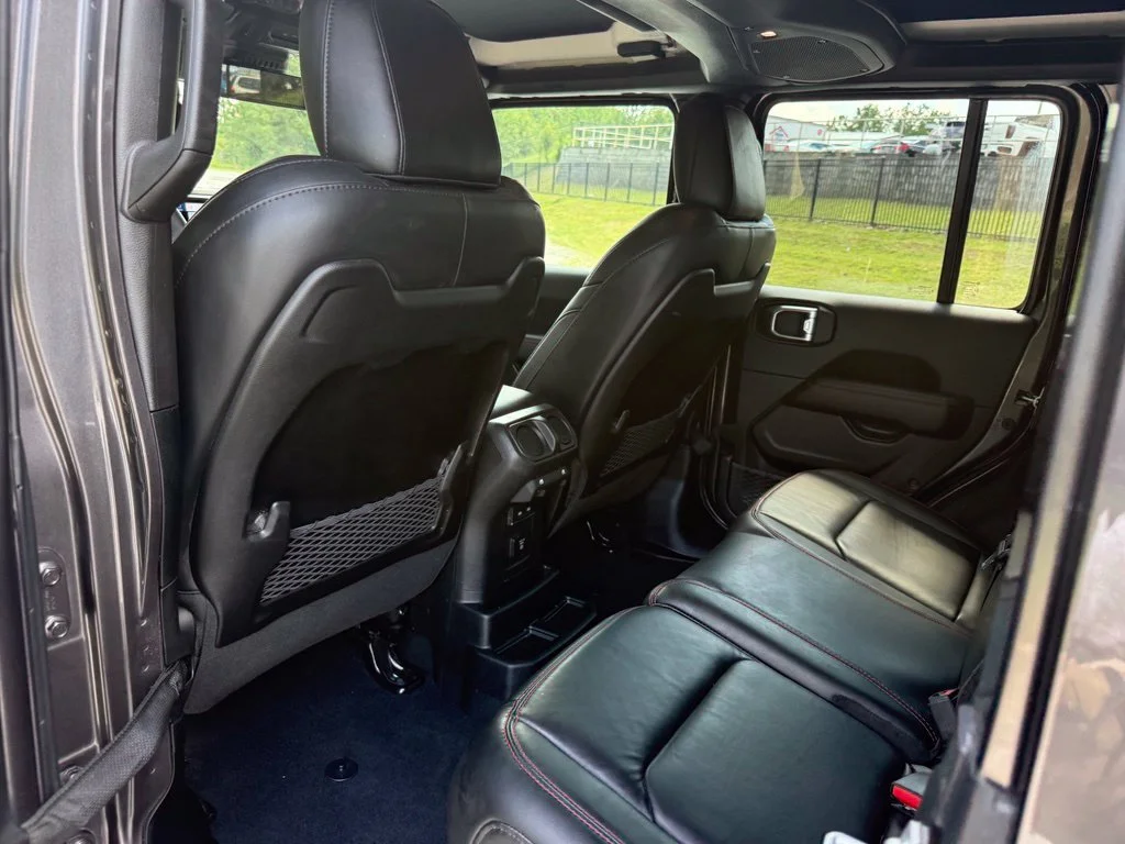 Used 2025 Gray Jeep 4-Door Recon 4x4 image 24