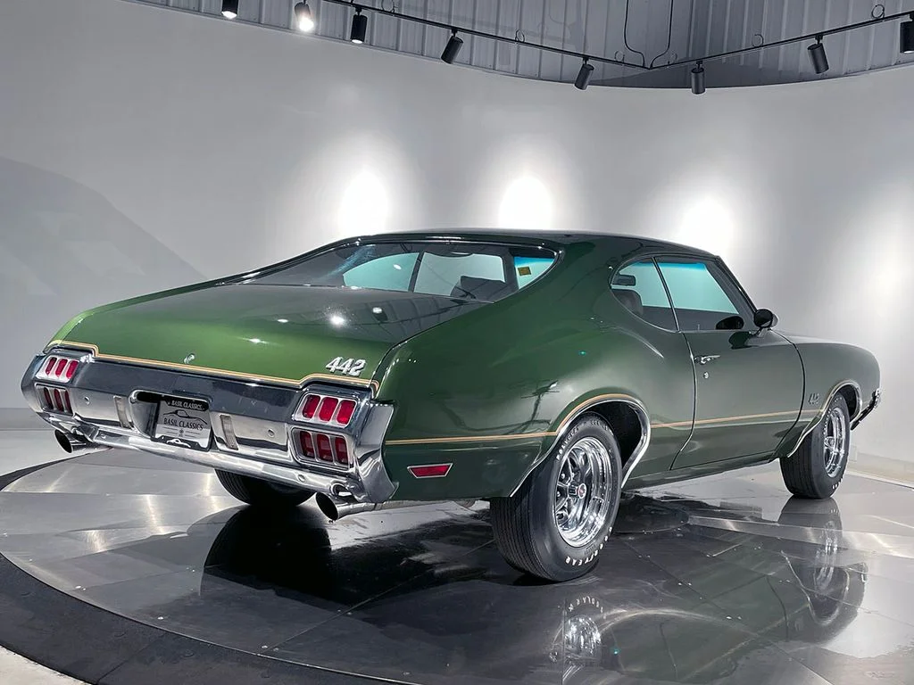 Used 1972  Oldsmobile  image 5