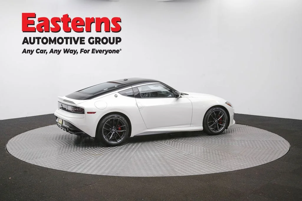 Used 2025 White Nissan Performance image 40