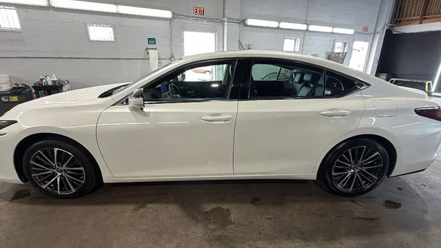 Used 2023 White Lexus 350 Luxury image 2