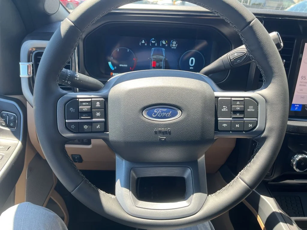 New 2026 Star White Metallic Tri-Coat Ford F-250® Lariat® image 20