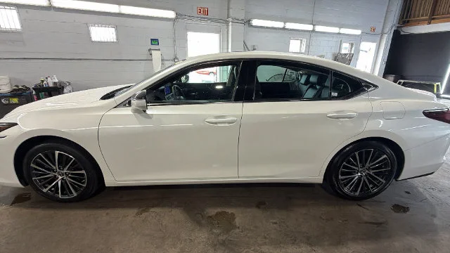 Used 2023 White Lexus 350 Luxury image 2