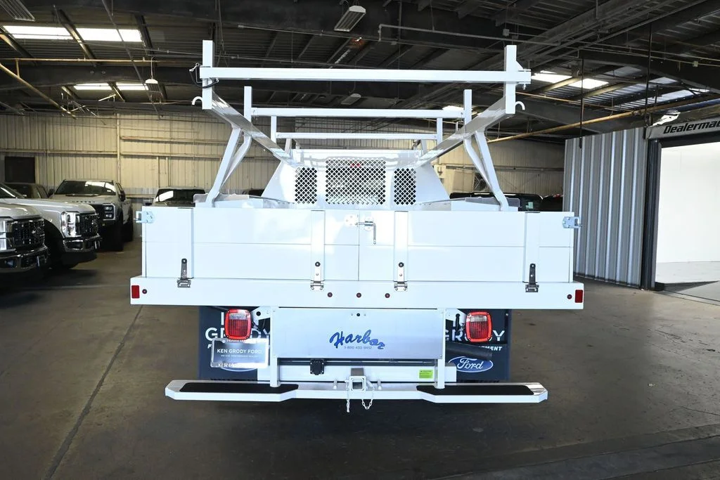New 2026 Oxford White Ford XL image 8