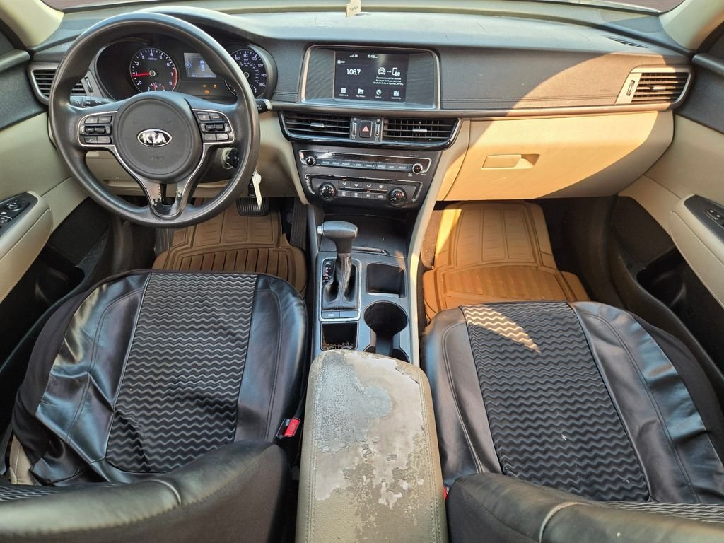 Used 2018 White Kia LX image 15