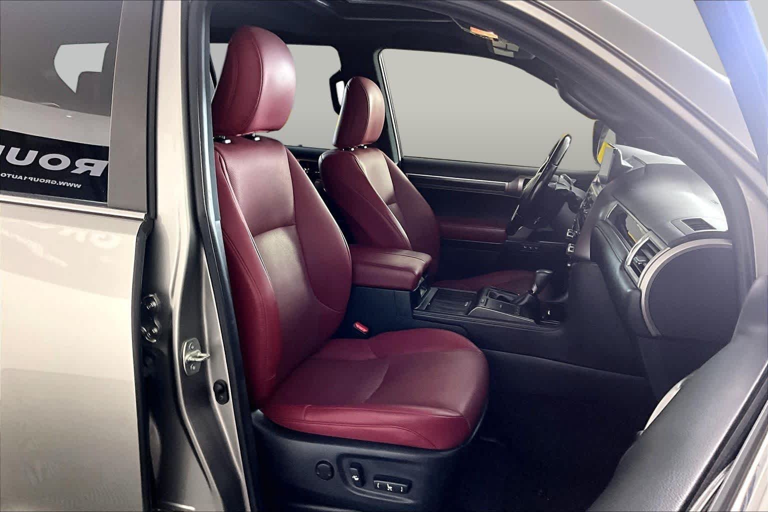 Used 2022 Atomic Silver Lexus Premium image 9