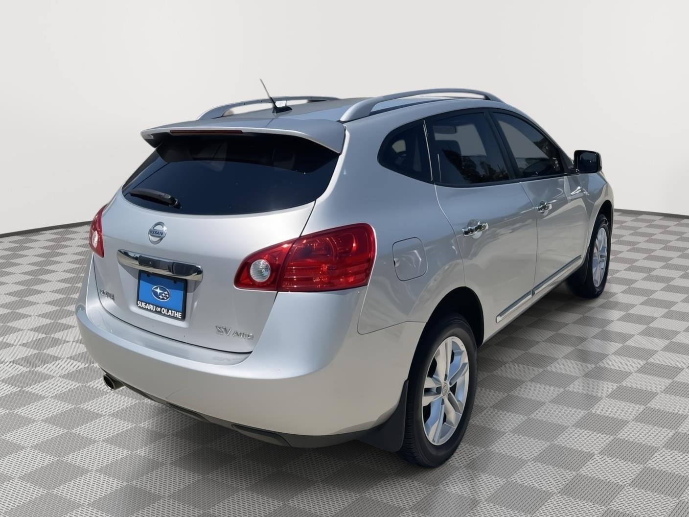 Used 2013 Brilliant Silver Nissan SV image 15
