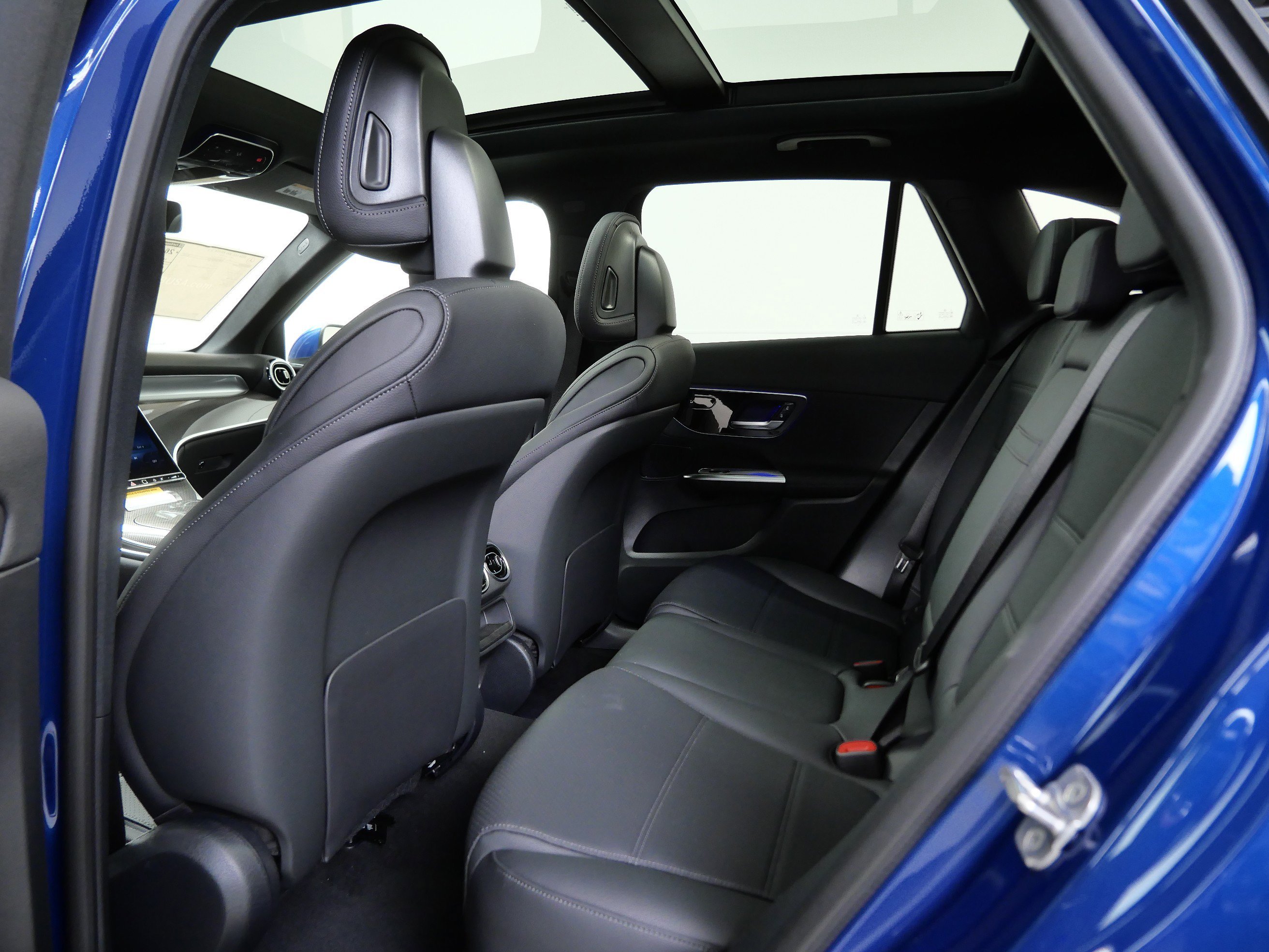 New 2026 Starling Blue Metallic Mercedes-Benz GLC 300 image 9